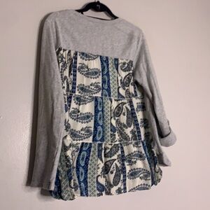 Style & Co gray rear Floral Paisley panel pullover top woman’s medium